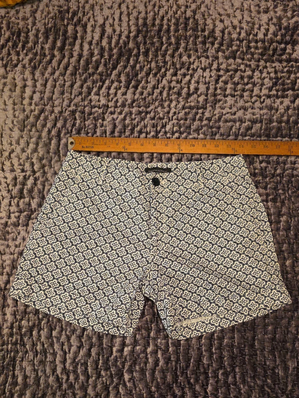 Banana Republic Shorts, Size 4